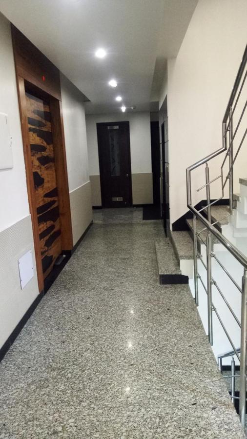 Alankrita Suites & Party Halls מיראט מראה חיצוני תמונה