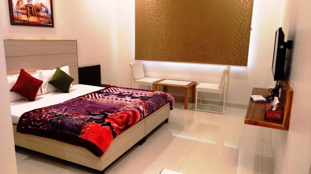 Alankrita Suites & Party Halls מיראט מראה חיצוני תמונה