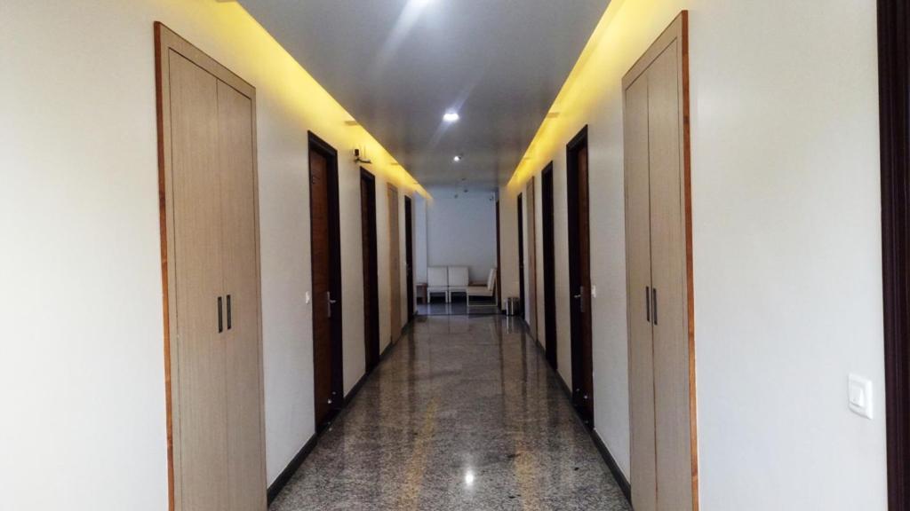 Alankrita Suites & Party Halls מיראט מראה חיצוני תמונה