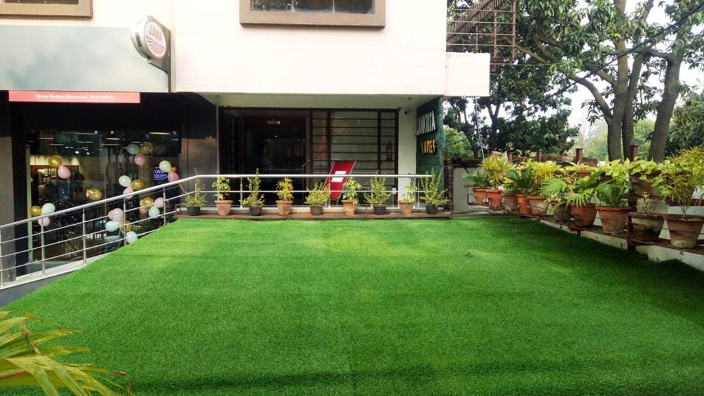 Alankrita Suites & Party Halls מיראט מראה חיצוני תמונה