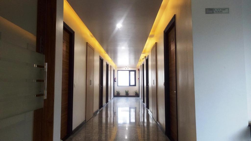 Alankrita Suites & Party Halls מיראט מראה חיצוני תמונה
